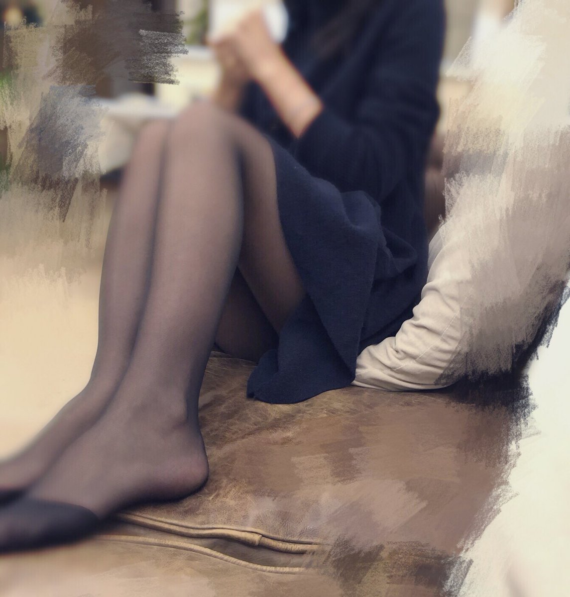 Goddess_Nin9's tweet photo. 一星期没发帖啦，今天发个福利
下午五点前，随便抽个粉丝送原味丝袜

#女主 #男奴 #调教 #网调 #原味 #原味丝袜 #丝袜 #内内 #原味内内 #JK #柠公主 #狗奴 #贱狗 https://t.co/qzoKwDpEyH
