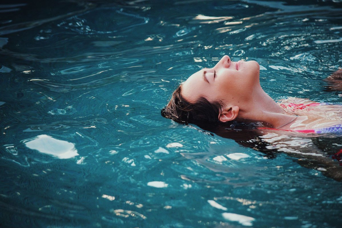 Conocemos la dificultad que supone, encontrar alojamientos con piscinas accesibles. En el siguiente link, os proponemos una serie de posibilidades

ocioturismoaccesibles.com/etiqueta-produ…