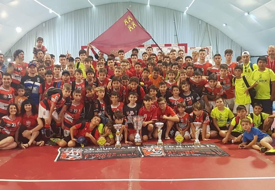 CDMURCIA_FS's tweet photo. ❤Hace un año❤
🚨RESULTADOS TORNEO INTERNACIONAL FUTSAL CUP 2019 @Fut_Sal_Cup 🚨
👉CAMPEONES BENJAMÍNES
👉MEJOR JUGADOR BENJAMIN
👉CAMPEONES ALEVINES
👉CAMPEONES CADETES
👉MEJOR JUGADOR CADETE
🏆MEJOR CLUB DEL TORNEO
🔊ENHORABUENA!!
#SOMOSELCDMURCIA
#SENTIMIENTOCD🎖🎖 https://t.co/0NkZLMloVE