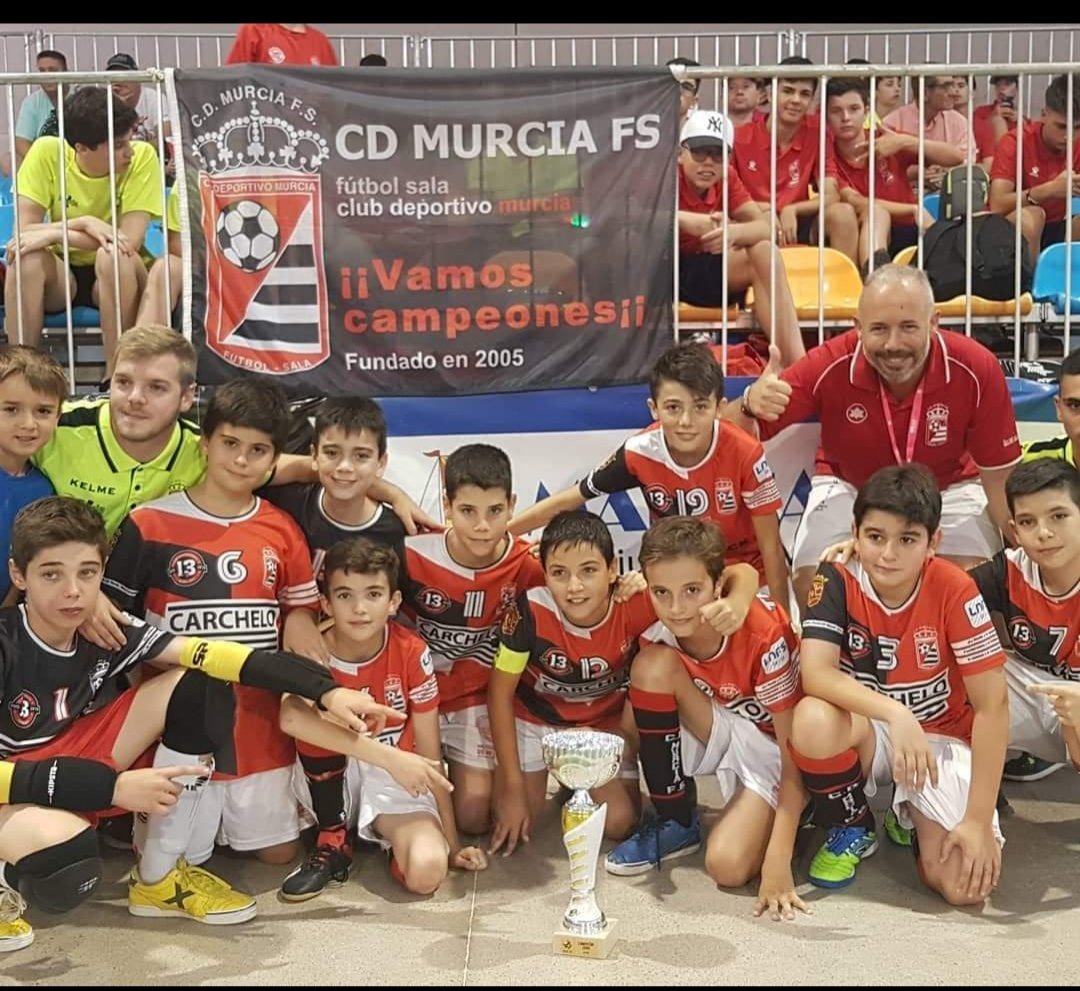 CDMURCIA_FS's tweet photo. ❤Hace un año❤
🚨RESULTADOS TORNEO INTERNACIONAL FUTSAL CUP 2019 @Fut_Sal_Cup 🚨
👉CAMPEONES BENJAMÍNES
👉MEJOR JUGADOR BENJAMIN
👉CAMPEONES ALEVINES
👉CAMPEONES CADETES
👉MEJOR JUGADOR CADETE
🏆MEJOR CLUB DEL TORNEO
🔊ENHORABUENA!!
#SOMOSELCDMURCIA
#SENTIMIENTOCD🎖🎖 https://t.co/0NkZLMloVE