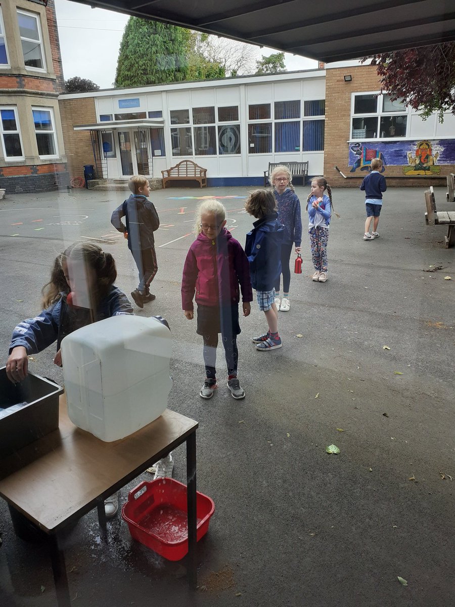 SDPHeadofPrep's tweet photo. It's great to see our playground looking a little more like it should. We welcome back P2 and P3 today for some time to be with their friends before the summer 🙂 https://t.co/1KDBVJAhOV