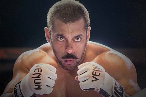  #4YearsOfSultan Talking About Film's BOXOFFICE :Indian Net - 301 Crore Indian Gross - 417 Crore Overseas Gross - $29.5M (206 Cr.)Total Worldwide Gross - 623 CrFootfalls - 3.20 Crore After The Theatrical Release Film Made Numerous Boxoffice Records!(4/12)