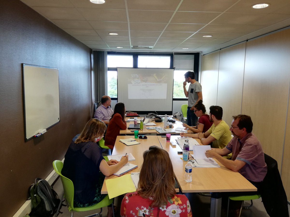 LaProue17's tweet photo. #LaProue participe à la seconde journée #Popdepart, le dispositif de pre-incubation proposé par @AtisInnovation et @franceactive aux côtés de porteuses et porteurs de projets #ESS en Charente-Maritime 🚀 https://t.co/ETUanelsKC