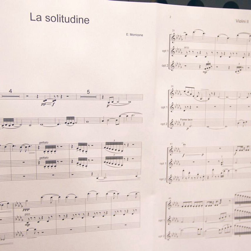 Laura Pausini (@laurapausini) on Twitter photo Ennio..Maestro mio e di tutti.
Questa è la nostra prima foto, era Aprile 2013 e registravamo La Solitudine con la tua partitura...immenso artista..
ti vorremo per sempre bene..il tuo nome è nella storia e nell’orgoglio del nostro paese. 🖤
#enniomorricone <a href="/MEnnioMorricone/">Ennio Morricone</a> #rip Ennio..Maestro mio e di tutti.
Questa è la nostra prima foto, era Aprile 2013 e registravamo La Solitudine con la tua partitura...immenso artista..
ti vorremo per sempre bene..il tuo nome è nella storia e nell’orgoglio del nostro paese. 🖤
#enniomorricone <a href="/MEnnioMorricone/">Ennio Morricone</a> #rip