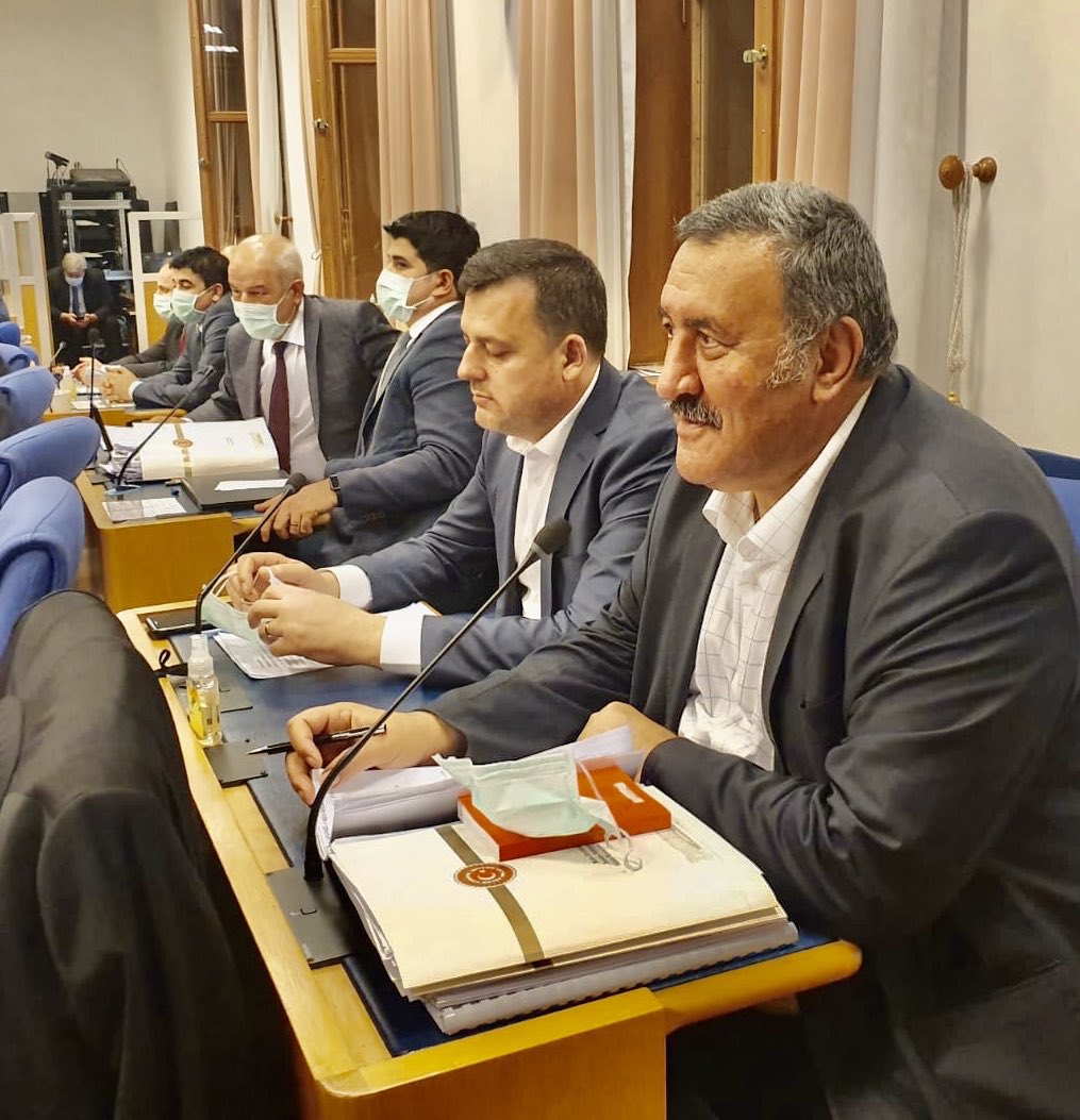 Adalet komisyonu konuşmamdan”İnfaz koruma memurlarının özlük haklarını iyileştirin. Emekli intibak yasasını bir an önce çıkarın. Emeklilerin Ramazan ve Kurban Bayramı ikramiyesini asgari ücrete yükseltelim; kanun teklifi verdik, gelin, bunu da destekleyin.”