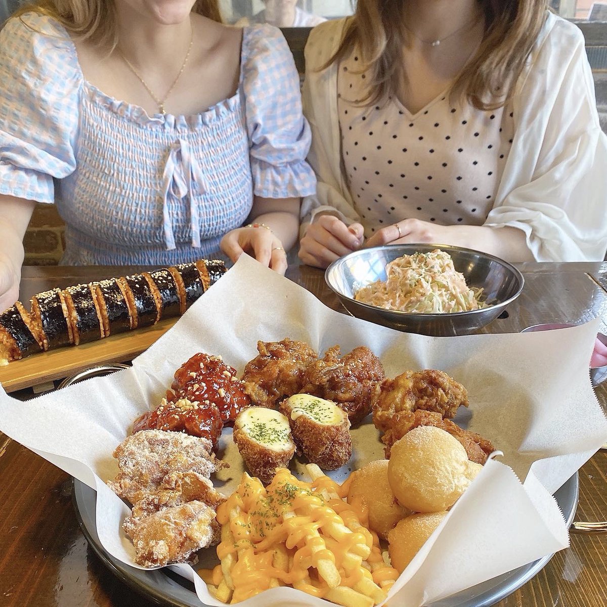 Shibuya109 こないだ新大久保で食べたチーズとんかつが美味しすぎた チーズがとろっとろなの 新大久保ではまだここでしか食べれないから穴場 みんなおすすめの韓国料理あったら 教えてっ