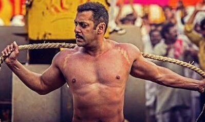  #4YearsOfSultan  #SalmanKhan Went Into 3 Physical Transformations and Worked Hard Day & Night For This Movie..!Gained 35Kg+ Weight For The PRE TRAINING Part and Lost 40Kg+ For The MMA Part...Dedication Level !He Learned Haryanvi & Had To Take Special MMA Training!(10/12)