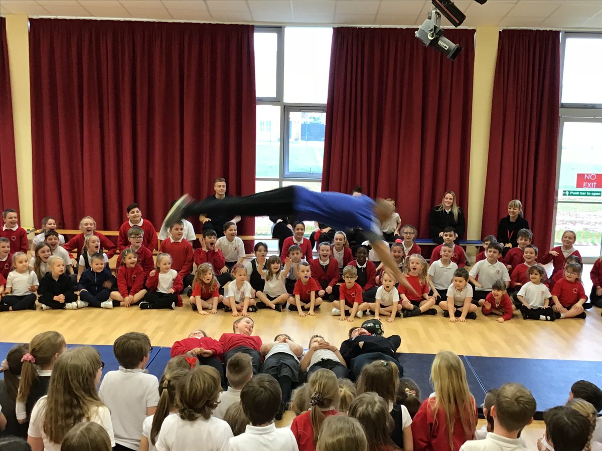 🏀💪🏆🤸 Let's get motivated! It's been a challenging time for lots of people but we are determined to motivate and inspire children across the UK and Ireland. Book your athlete visit today! Autumn 2020 dates available. sportsforschools.org/booking/
#keepactive #mentalhealth 🏀💪🏆🤸