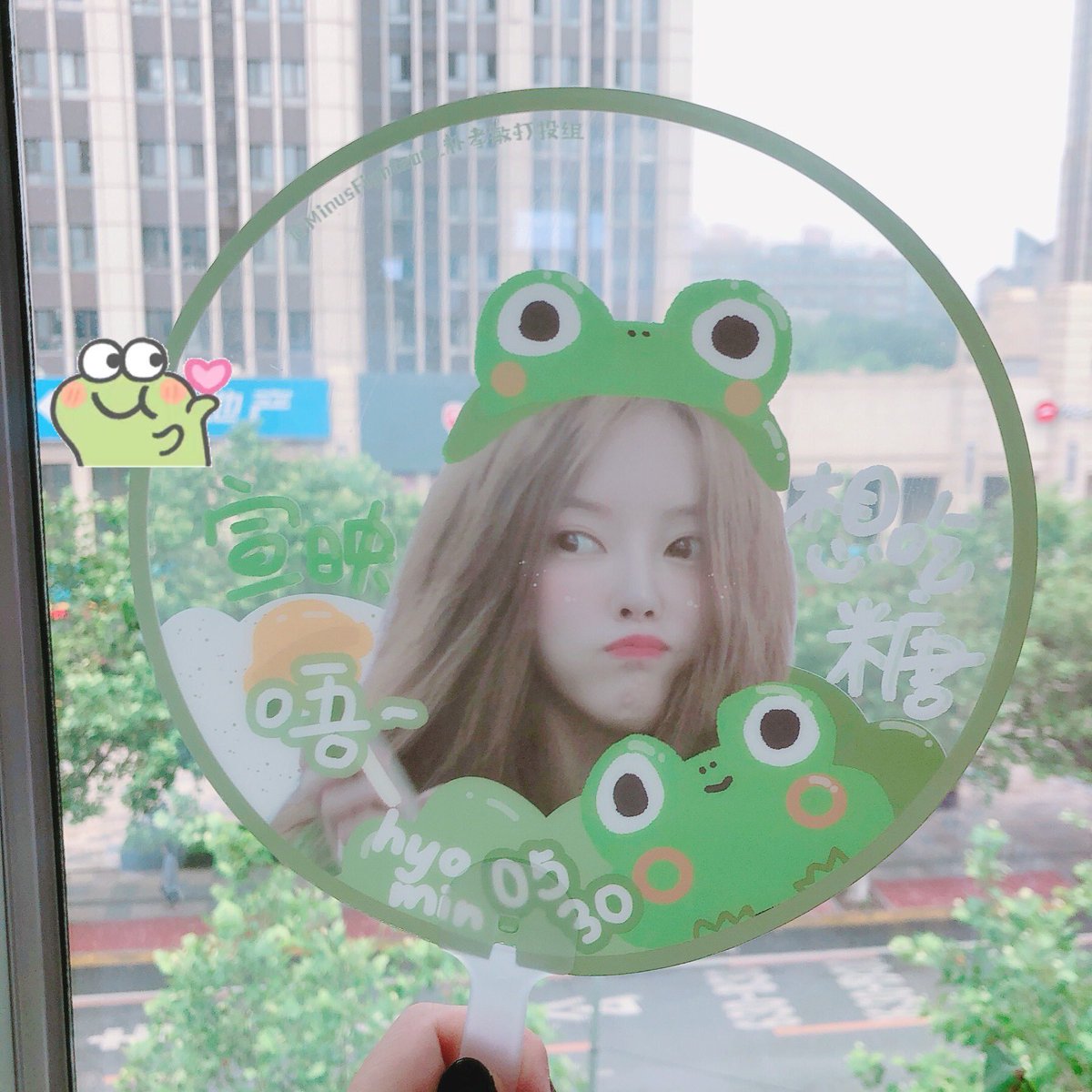 Lizjiang13's tweet photo. @b89530  귀엽다ㅋㅋ https://t.co/KGr8BsU7S4