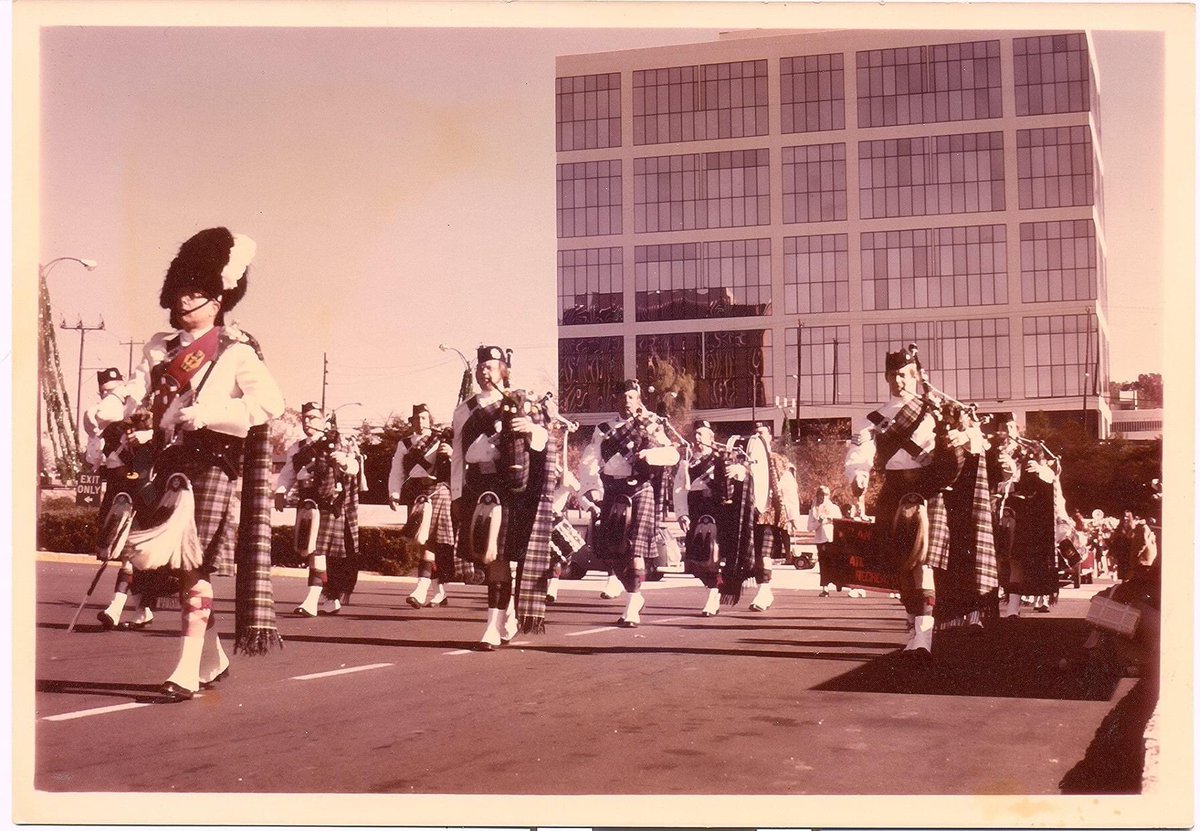 usakrafters's tweet photo. Some of the first photos ever taken of the band. These are from the Christmas Parade at Lenox Square back in November 1973. 
Courtesy Atlanta Pipe Band https://t.co/rbbKplQpX5