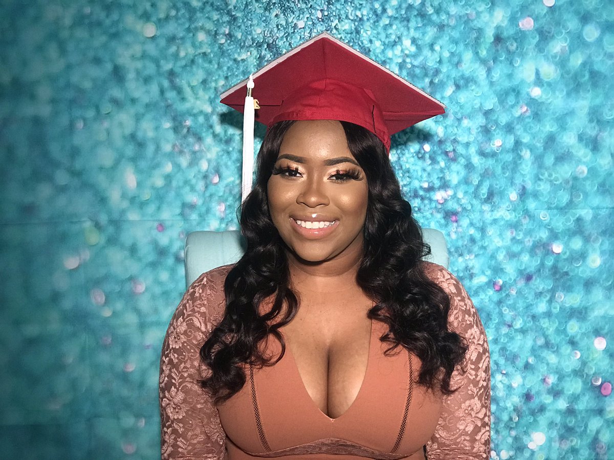 lex_cee's tweet image. 