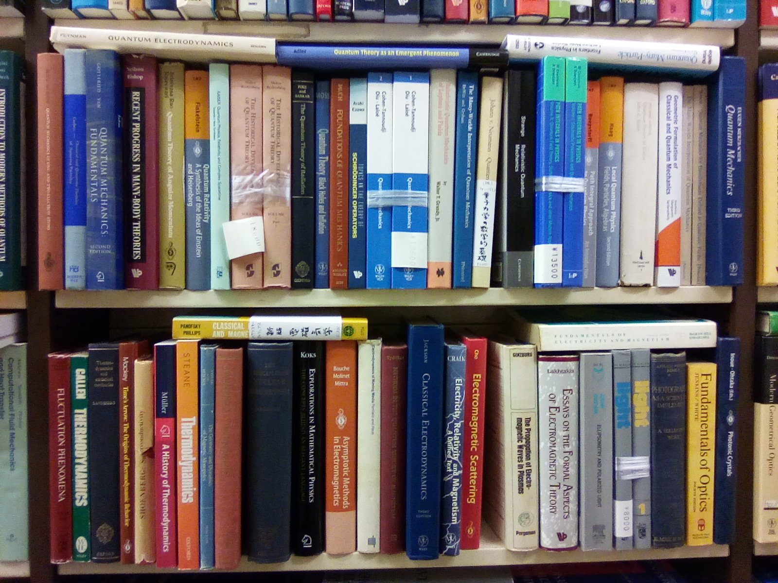 明倫館書店 在庫本紹介 物理学関連の洋書棚その2です 明倫館書店在庫本 物理学 電磁気学 Electromagnetism T Co Zrkra9v46w Twitter