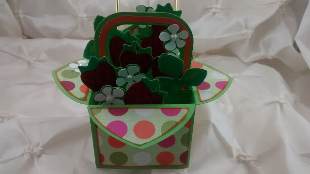 ScraPerfect's tweet photo. How to Make Your Own Pearl Dots https://t.co/Ysh0OnR1zn https://t.co/IlDZIoxrkR