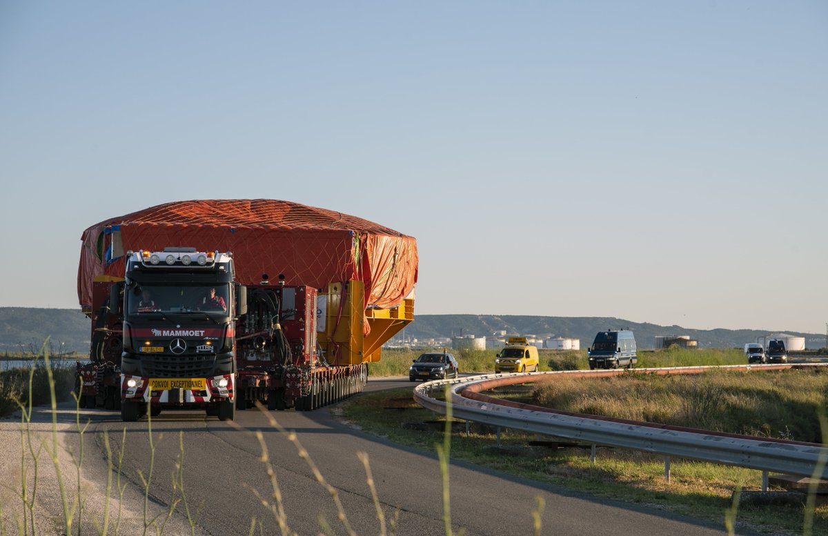 The combination of K25 platform trailer and Trailer Power Assist (TPA) allowed a unique efficient transport of the field coils for the ITER project. 

Read more:
ow.ly/EmqE50AlwKX

#heavyhaulage #schwerlast #kernfusion