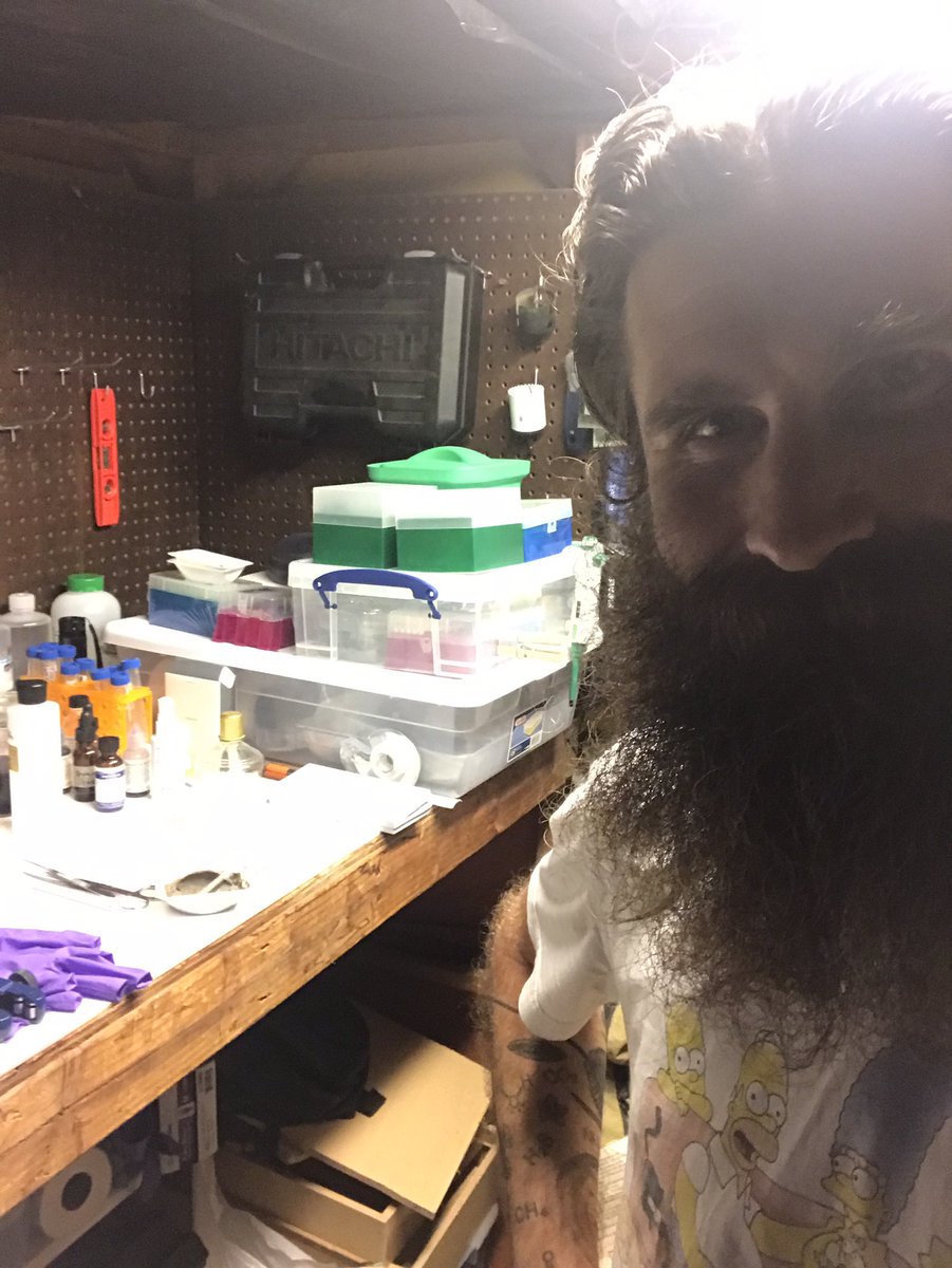twomicroliters's tweet photo. @markowenmartin I hear you. Not doing research (maybe I will?), I’m a teacher and my shed became my little science world escape...to teach primarily, then to play around a bit with my own experiments, cause it’s fun and feels like self-care :) #upbeatscience #shedlab #scienceathome https://t.co/yDQI02gR7U