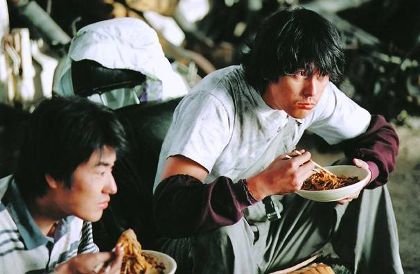 chilkrootbot's tweet photo. 69. 영화 똥개(2003)의 차철민 https://t.co/YGJz3ivSdg