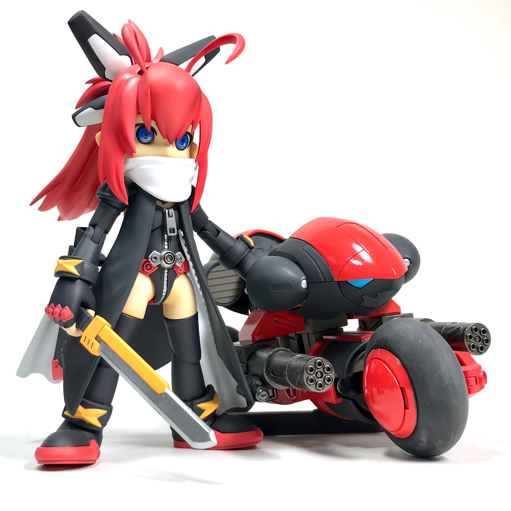 サカイアキラ ホイホイさん コトブキヤ ペストxさんとオボロ 発売されてすぐ完成させた覚えがあるので10年近く前の作品になります 関節とポリパーツが緩くなってたので大鉄腕モードは出来なくなってました T Co 69xhlcw1sp Twitter
