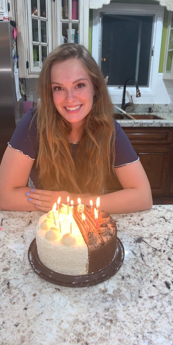 oliviajeaaan's tweet photo. when your plans change your friends buy you a cake and take three tries to sing happy birthday because how else do you turn 18? https://t.co/fRt7LOyZn6