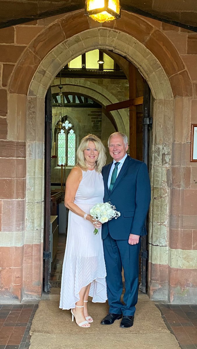 After 11 years, we’ve finally tied the knot ! Now officially Mr and Mrs Owen .