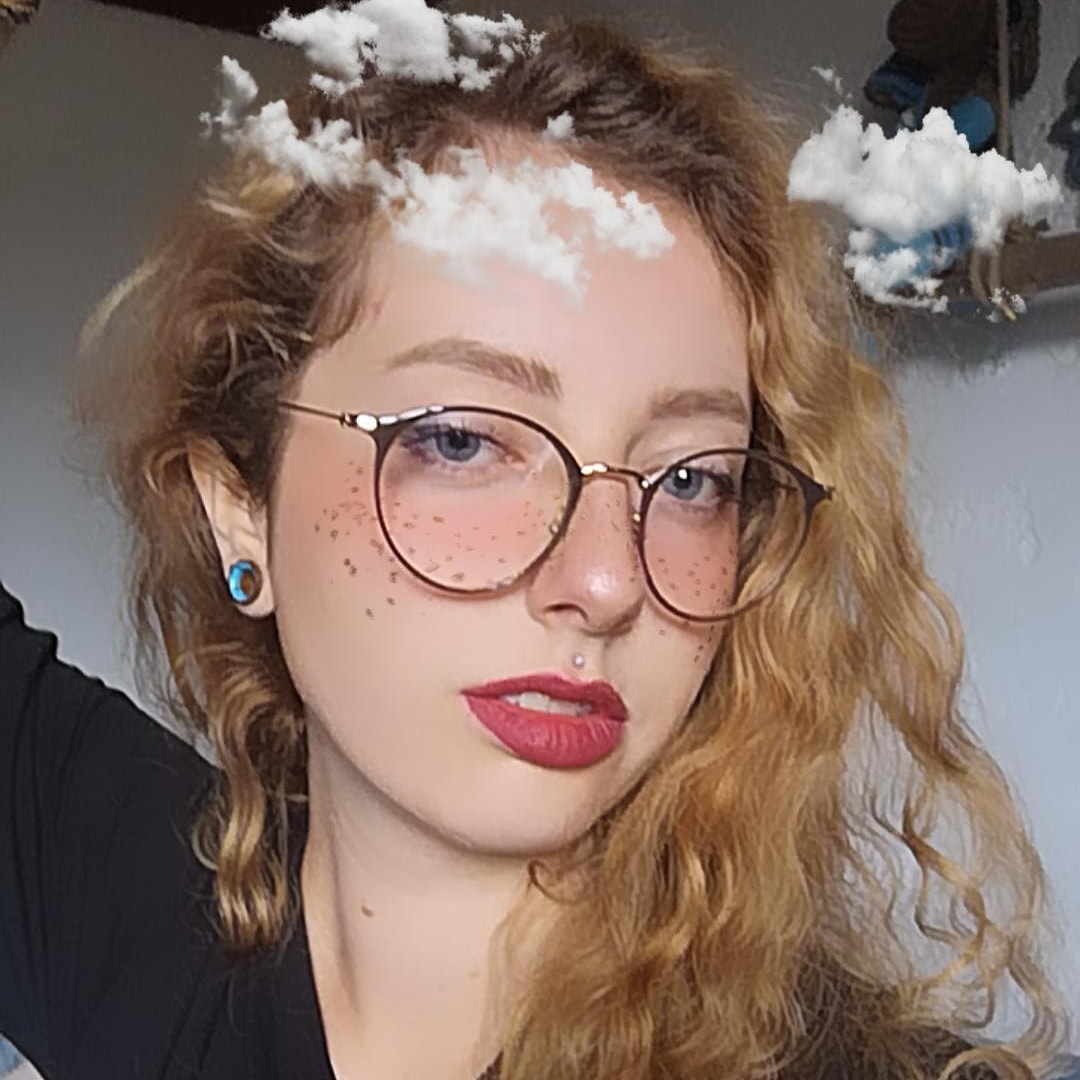 Ebrobsession's tweet photo. The artist vs the art
Both heads in the clouds https://t.co/aTKBfz4drE