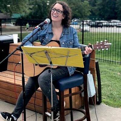 BIGDUMBFUNSHOW's tweet photo. #MusicMonday 7-10P CST ๐ @BIGDUMBFUNSHOW #FBLive ๐ @aarongnirk ๐ @SBTheEveryFairy #boardop ๐ฃ @sam_geolas #WelcomeBack ๐ผ @nicolesingskc #singer #songwriter #musician #localtalent #KansasCity #PRIDE2020 #TalentMatters #MustSee #KC #performer #acousticguitar #LetTheMusicPlay ๐ https://t.co/wtSSobiCvP