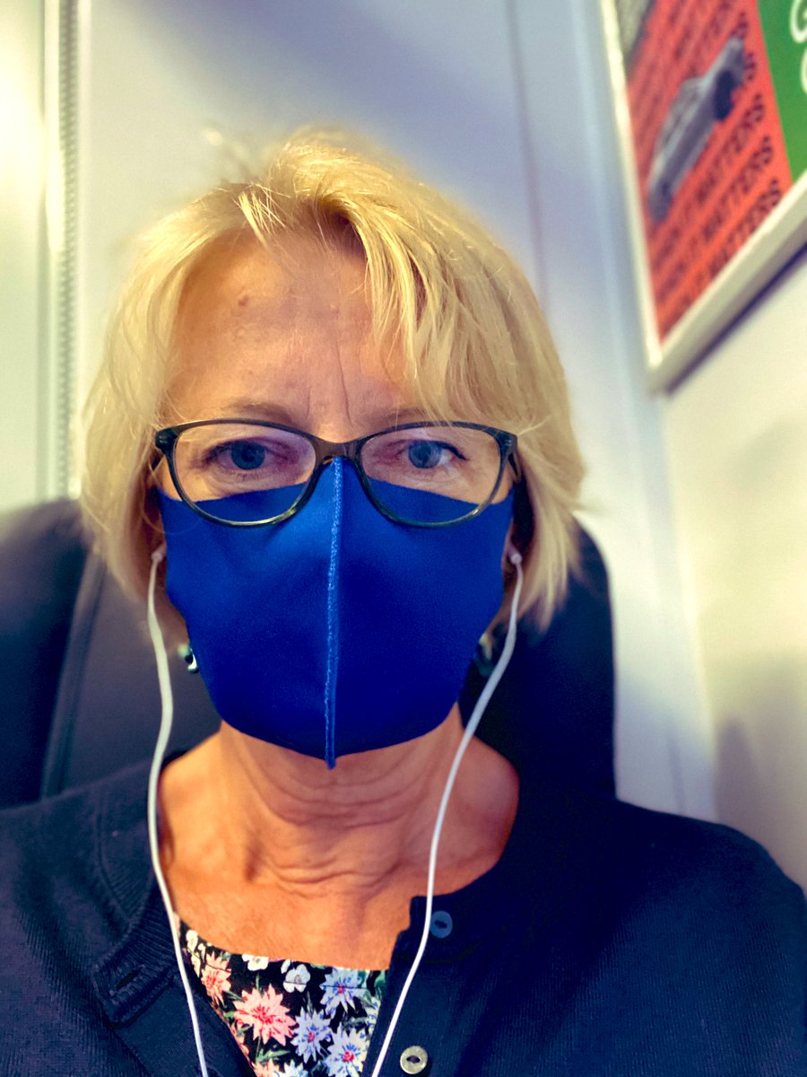 wigley_p's tweet photo. #lsstfamily #viewsfromatrain #covid @LSST_AC @lynnedee28 PPE and I’m ready....😊👍🏼😷 https://t.co/N51PKEBMjw