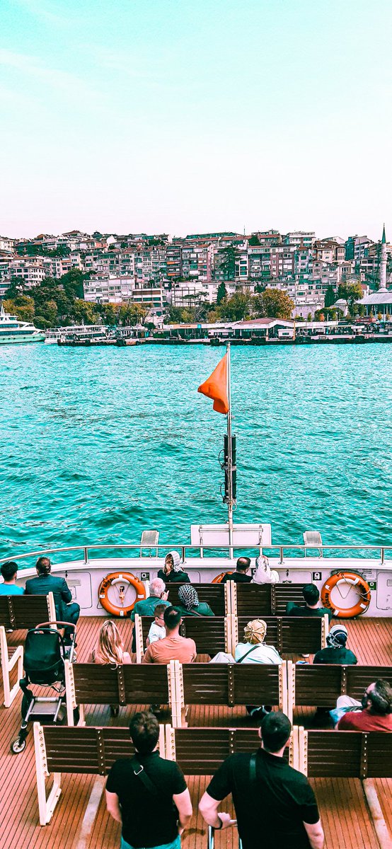 Sevildiğini anlamın en kestirme yolu kıskanılmak olsa gerek...