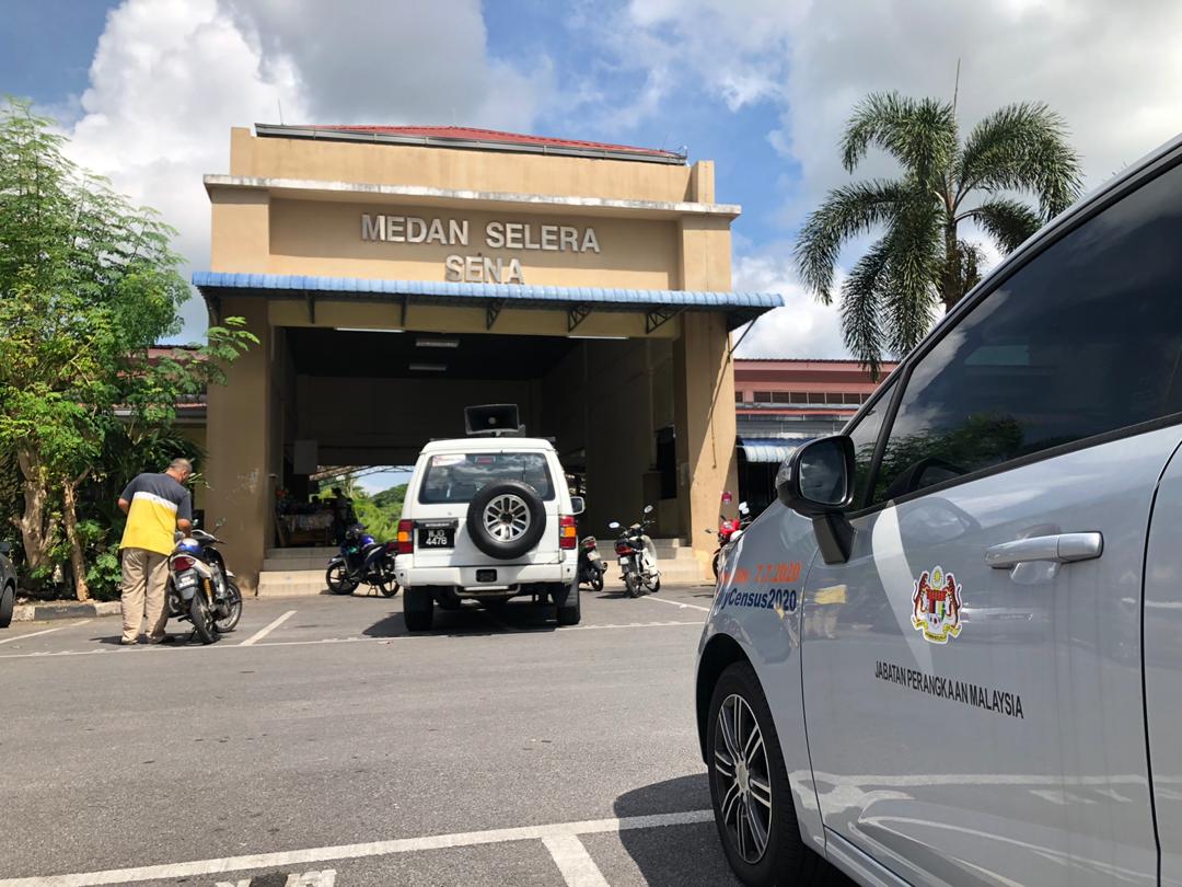 JapenPerlis's tweet photo. [RANGKUMAN FOTO]

#InfoOnWheels HEBAHAN MENGENAI BANCI PENDUDUK DAN PERUMAHAN MALAYSIA 2020
OLEH JABATAN PENERANGAN NEGERI PERLIS BERSAMA JABATAN PERANGKAAN NEGERI PERLIS.

Tarikh : 6 Julai 2020 (Isnin)
Lokasi : Sekitar Parlimen Kangar

#JabatanPeneranganMalaysia
#JapenPerlis https://t.co/KikOzqd62P
