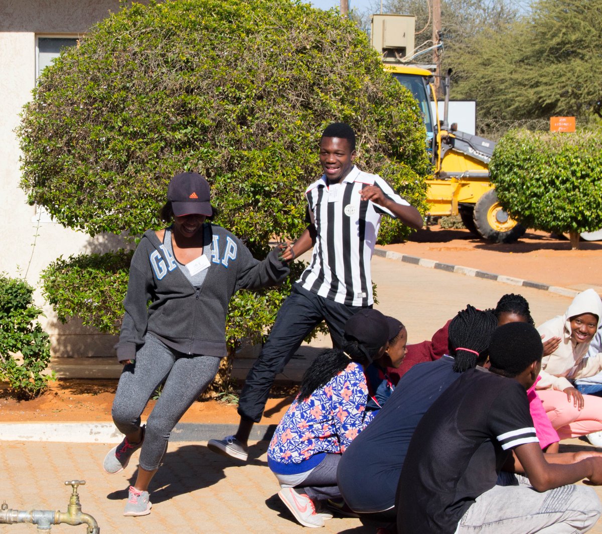 SSIIntl's tweet photo. APPLICATIONS OPEN!!

We are now recruiting for the #FindingTheLeaderWithin program. It's a youth leadership program for 18-25 year olds running in Mochudi and Gaborone. 

#YouthDevelopment #FACETFunded #SSIPrograms https://t.co/XWIcbl4oQI
