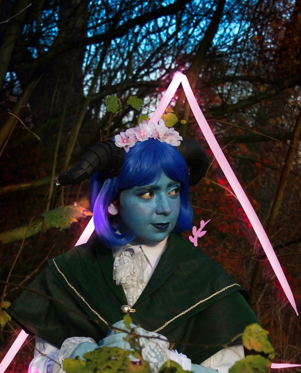 needle_n_dread's tweet photo. Critical Role is back! Time to bust out the cosplays. I want to try and update this one soon.✨ 
#criticalrolecosplay https://t.co/iKCmgAGaXV