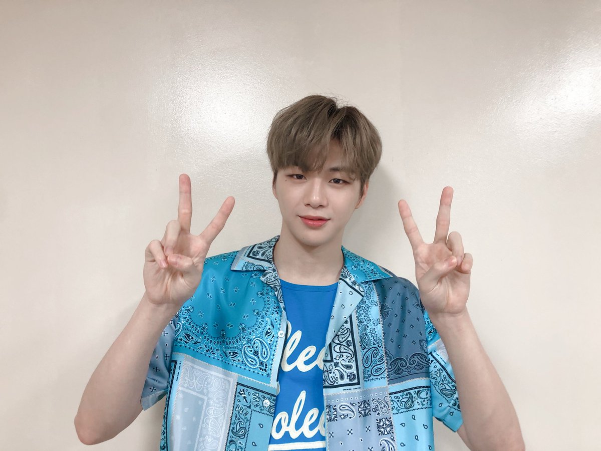 kapopify's tweet photo. 🔴#강다니엘 #KANGDANIEL @konnect_danielk regresará el 3 de agosto con #MAGENTA 🔴 https://t.co/UIUkvq5GF9