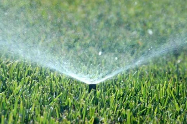 6HillgrovePR's tweet photo. “The grass is greener where you water it” #NeilBarringham #MondayMotivation #goals https://t.co/FUKhZDZmqO