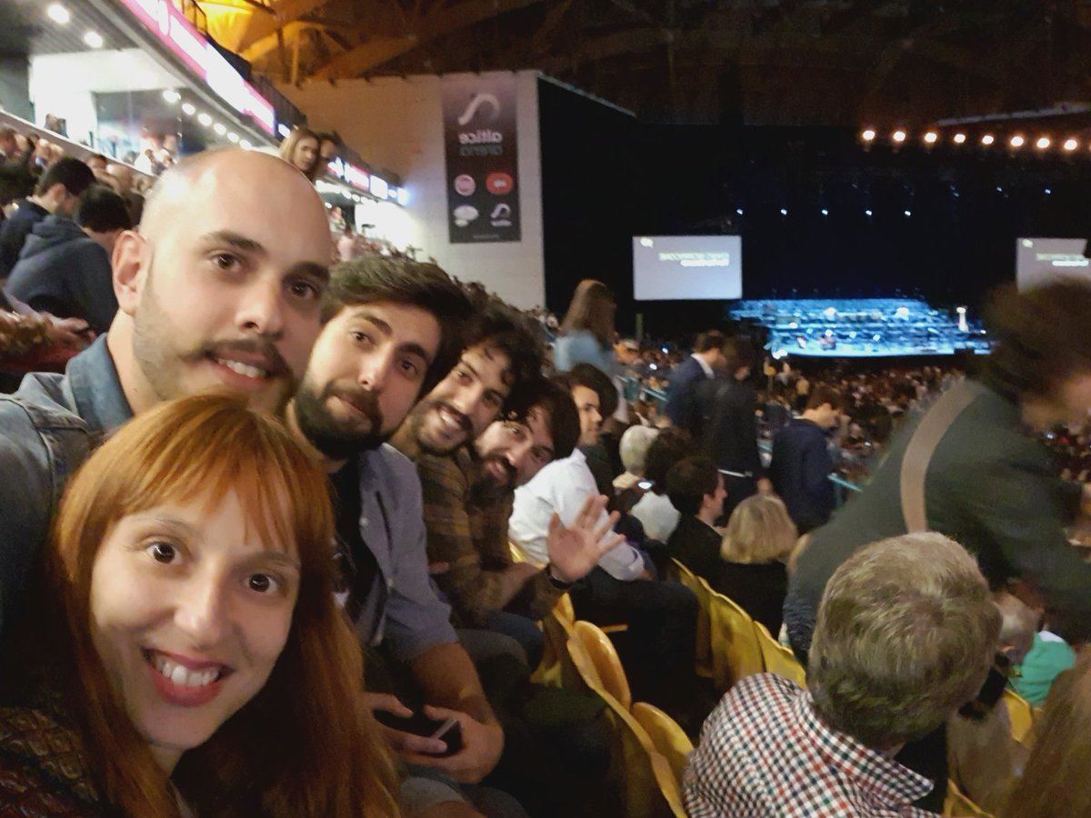 JuanVazquezC's tweet photo. El año pasado estuvimos en Lisboa en la gira de despedida de #EnnioMorricone. Fue un privilegio.
Adios, Ennio. Gracias.

@fnietoromero, @Dmlourtau, Diego, @_solpavon https://t.co/hg0EAYvB0h