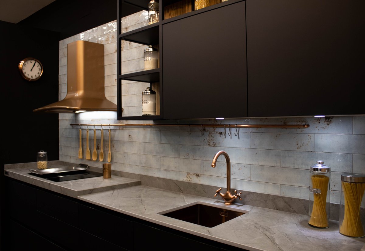 Bellhogar's tweet photo. Nueva cocina en nuestras exposiciones en tienda! 🏡
Visítanos para ver más 😊
#Bellhogar #Deocración #Madrid #Cocina #Decoideas https://t.co/UStjkWMWGE