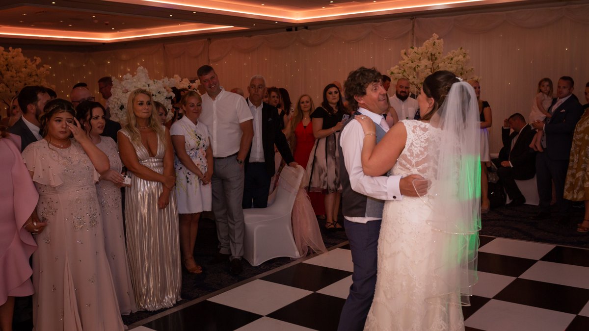 If you're a bride or groom to be and would like to have a nosey around our venue, just email sales@thorntonhallhotel.com or call 0151 336 3938 to make a booking with our #wedding team 🥰

📸: <a href="/nrimagery/">Nathan Roberts</a> on #Instagram! #Wirral #Merseyside #Liverpool