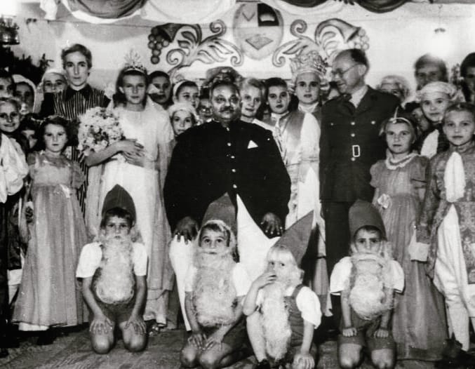 The Maharaja Who Saved Hundreds of Polish Orphans.

During World War II when Hitler’s deadly war machinery rolled over Europe, spreading terror and destruction on the continent.

Orphaned Polish children faced an uncertain future, but in the midst of the gloom a ray of hope.