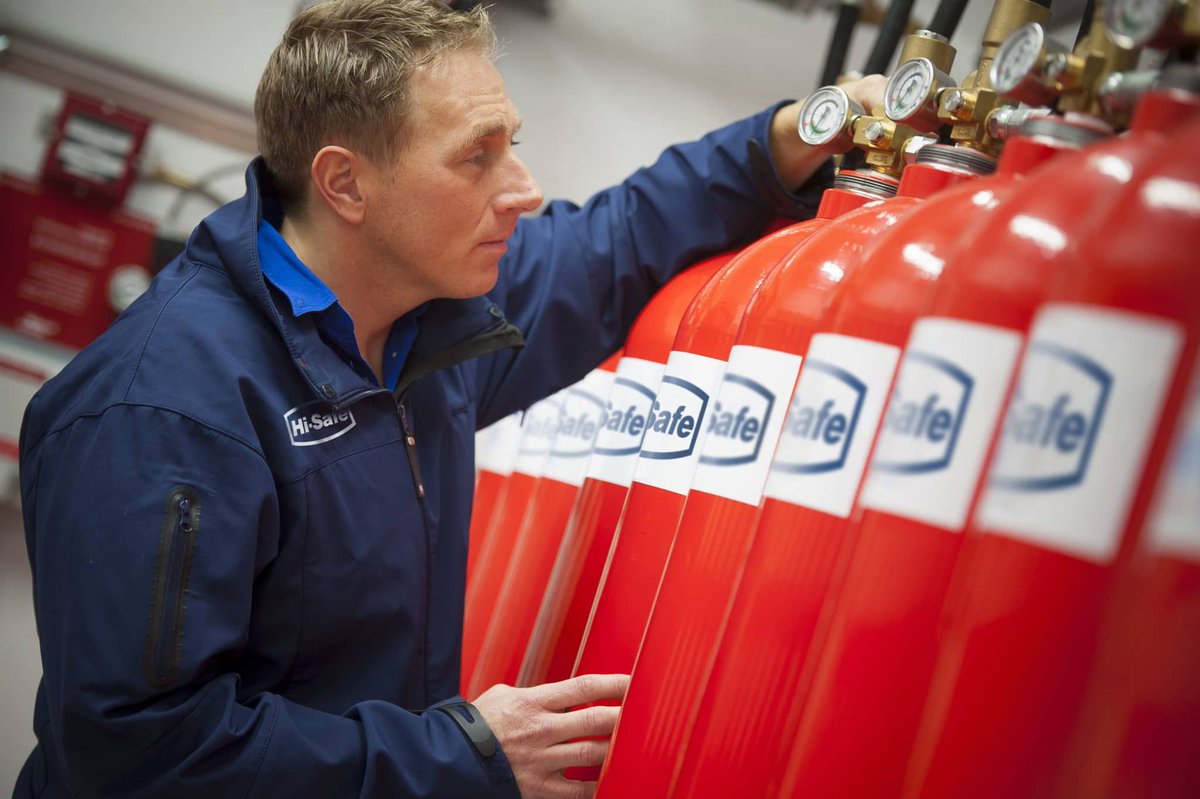 DutchDatacenter's tweet photo. Hi-Safe, leverancier van automatische blusoplossingen, lanceert watermist als blusoplossing voor datacenters en sluit zich aan bij de DDA @Hisafesystems #watermist #datcenters #blusoplossing
https://t.co/srR6FUnBU4 https://t.co/aS4Thk8guT