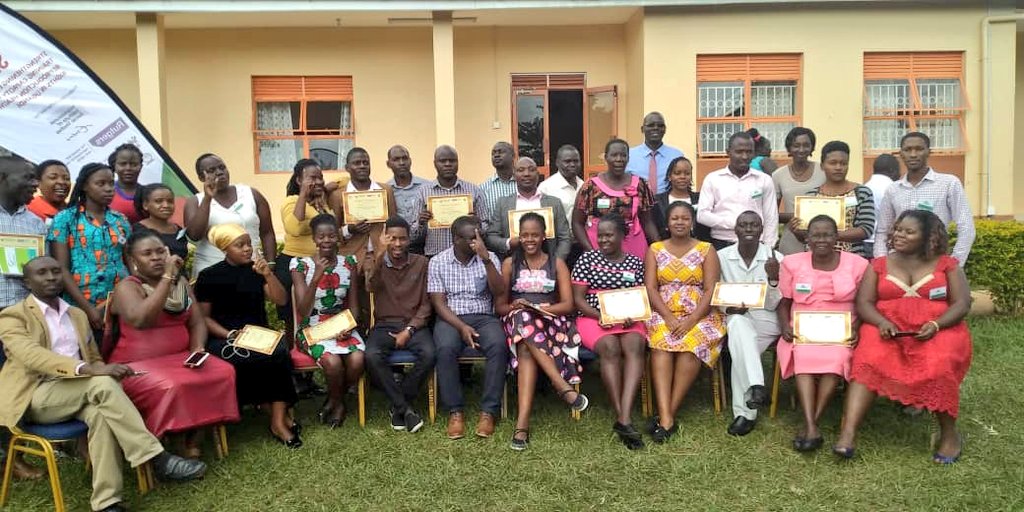 SETSRHRUg's tweet image. On 6th July 2018 we held our first graduation of the 5 weeks SRHR Certificate Course awarded by @MakSPH and hosted at the @CESJNsamizi. 

We celebrate all you reflexive SRHR practitioners all the way from Cohort 1 to Cohort 10. #OrangeKnowledge