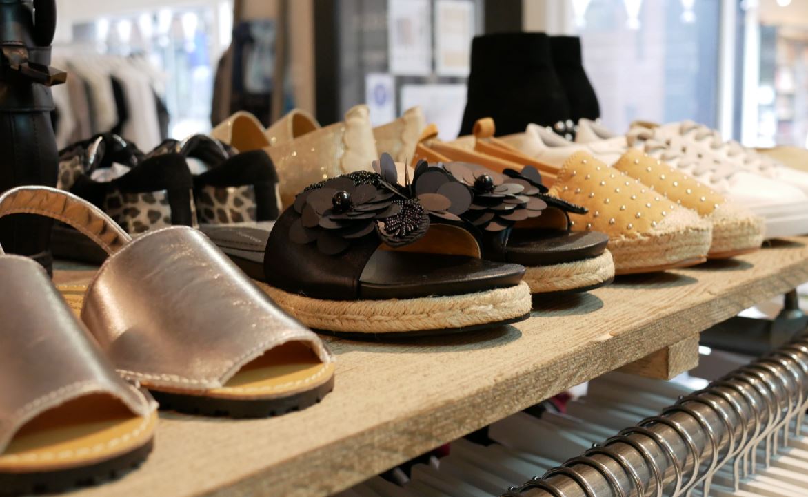 The Edit tweet media