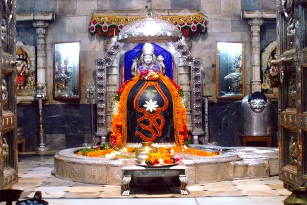  #हर_हर_महादेव  #सावन 12 JYOTIRLINGS IN INDIA1) SOMNATH TEMPLE  PLACE- SAURASHTRA(GUJURAT)Reconstructed several times in the past after repeated destruction by several Muslim invaders and rulers, the present temple was reconstructed in Chaulukya style in May 1951.