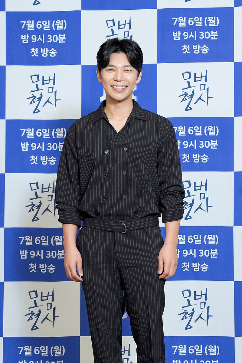 JTBC 월화드라마 <#모범형사> 제작발표회 생활형 베테랑 형사 강도창(#손현주), 럭셔리 엘리트 형사 오지혁(#장승조), 사회부 열혈 기자 진서경(#이엘리...