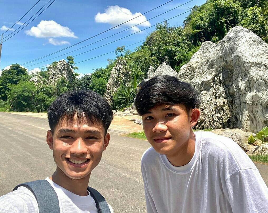 13ThamluangFC's tweet photo. น่ารักที่สุดจ้า😃❤💕
ดุลย์-ดอม @adul.samon @dppt.zx
 Reposted from @adul.samon กว่าจะได้รูปคู่😳
งานครบรอบสองปี😆 - #regrann
#โค้ชเอก https://t.co/NBQeNA5ZzG