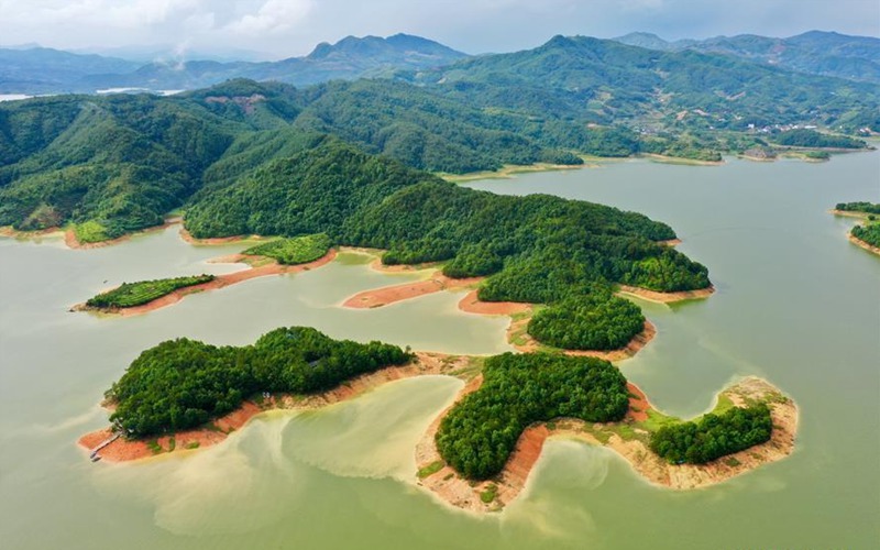 Chineinfocom's tweet photo. #Beauté de la #Chine : lac Cuiping au #Fujian
Le lac #Cuiping après la pluie dans le district de #Gutian de la province chinoise du #Fujian (sud-est).
#Photos du 2 juillet 2020 https://t.co/Sm7Vn6ZzV8