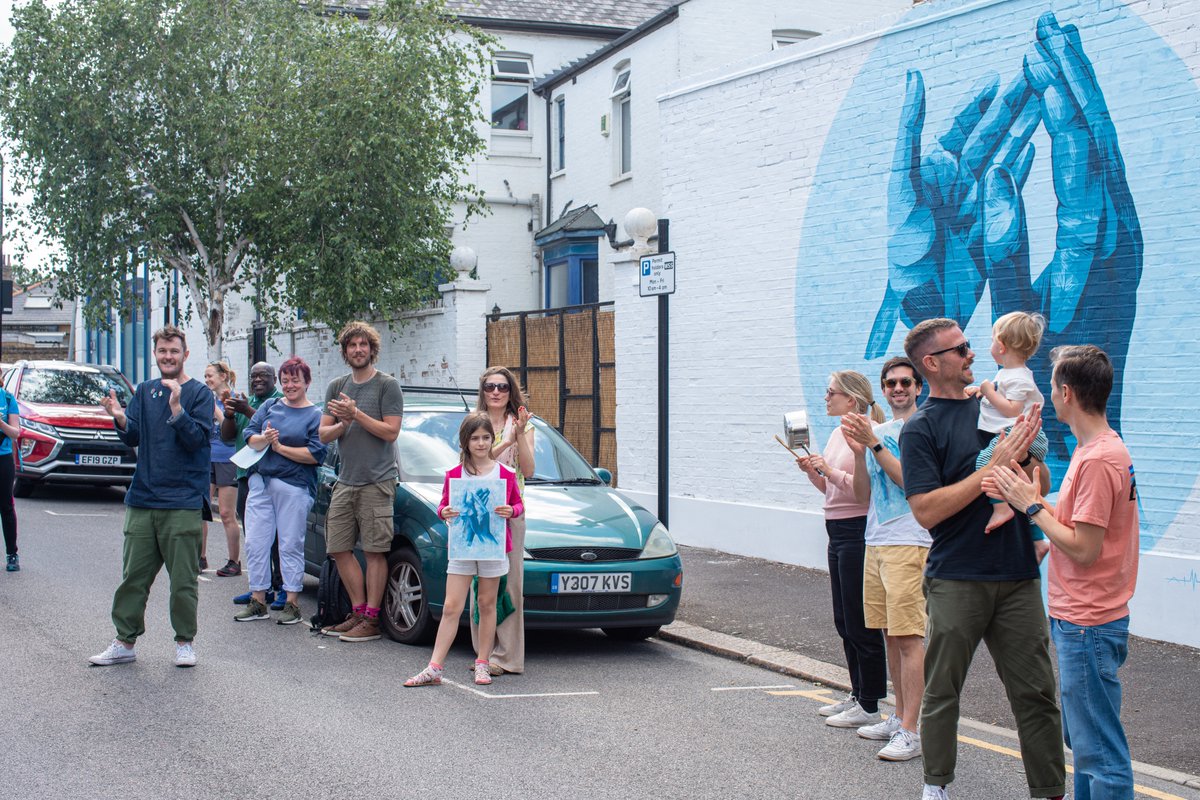 ianberry_art's tweet photo. forgive me.. I rarely tweet. 

What a great weekend and it was great to do the 5pm #nhsbirthday birthday clap in #walthamstow quite possibly the best community in London. 

wall by ATMA &amp; @woodstreetwalls, and me
photo @mrgoksoy 

#clapforourcarers #thankyoutogether #iclapfor https://t.co/VebCkewGyK