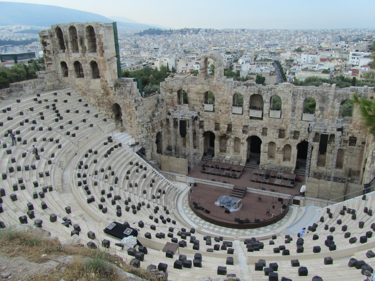 In II AD Herodes Atticus, the Greco-Roman politician and sophist, built, on the SW slope of the Acropolis, his Odeon, meant to be a music venue, able to host 5,000 spectators under its wooden roof made of cedar of Lebanon timber  #MuseumsUnlocked 3/16