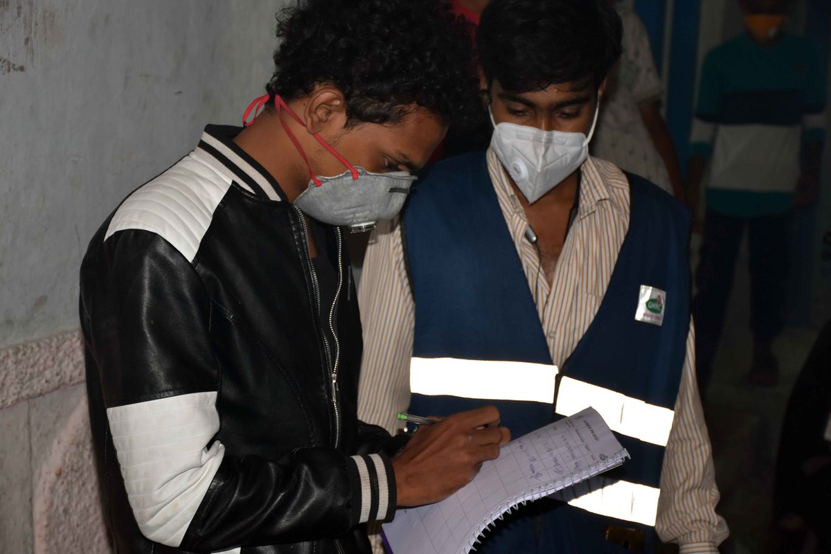 Adv_qurramali's tweet photo. TRSV GHMC Co.ordinator Mir Qurram ALi along with @GHMCOnline  workers  #fogging is done in yakutpura . #mosquito fogger is being used to control viral fevers
@KTRTRS @GelluSrinuTRS @trspartyonline https://t.co/Dut1lcSSbO