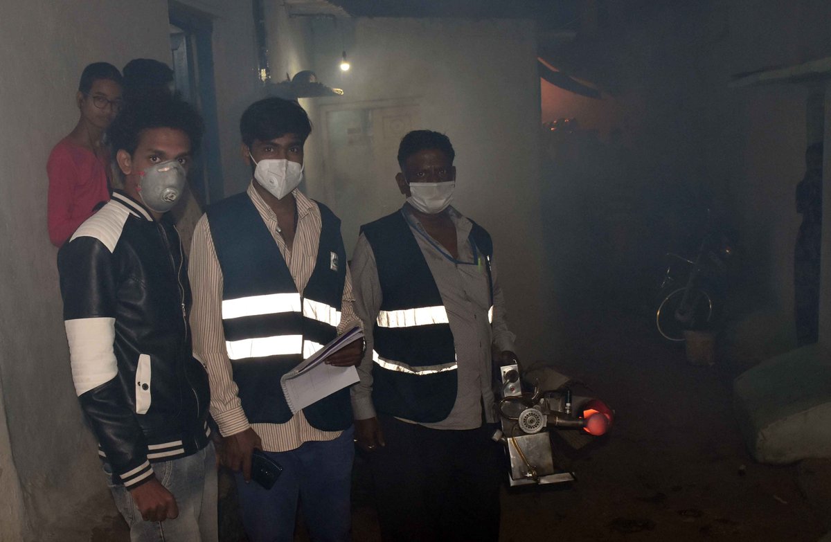 Adv_qurramali's tweet photo. TRSV GHMC Co.ordinator Mir Qurram ALi along with @GHMCOnline  workers  #fogging is done in yakutpura . #mosquito fogger is being used to control viral fevers
@KTRTRS @GelluSrinuTRS @trspartyonline https://t.co/Dut1lcSSbO