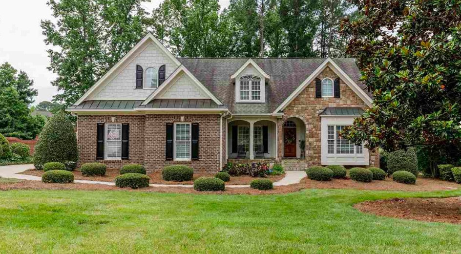 NCHouse2Home's tweet photo. GARNER HOME FOR SALE: 117 Luxorwind Dr: S&amp;D custom-built Parade Home Gold charms with brick an open ranch plan featuring 4 bedrooms, 3.5 bathrooms and covered back porch,  private back yard lined with woods and more:

https://t.co/uncWO8TtFT https://t.co/IKPV0qIab6