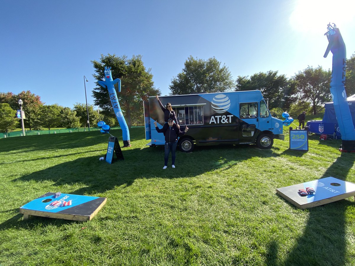 Happy Anniversary @RyanAvelinoGLM so proud of you and so thankful I met you trough this amazing company!! To many more years!! I love you 💙 #LifeAtATT #ATTEmployee