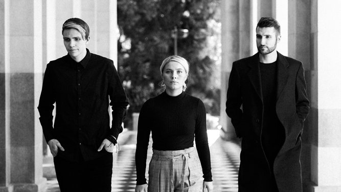 _GigGoer_'s tweet photo. With their latest uplifting and raucous release, 'Soul', alternative pop-rock has a new ruler and their name is @WeAreSYNS.

https://t.co/8fF29kkK0Y https://t.co/lO1niDo7uI